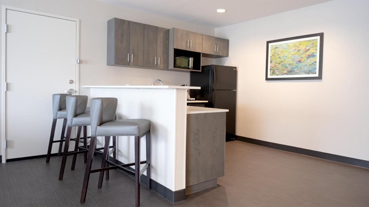 ฮอลิเดย์ อินน์ ฟิลาเดลเฟีย เวสต์ - เดรกเซล ฮิลล์ Drexel Hill ภายนอก รูปภาพ