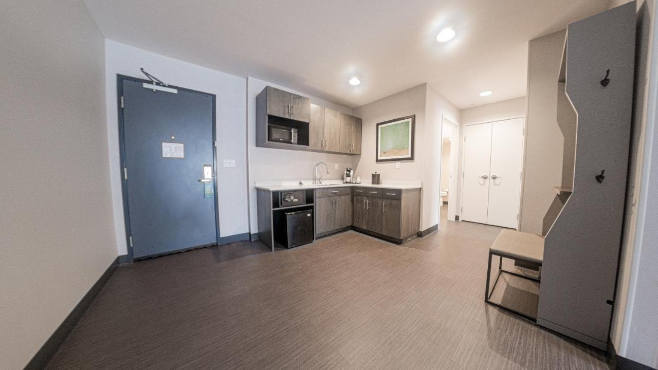 ฮอลิเดย์ อินน์ ฟิลาเดลเฟีย เวสต์ - เดรกเซล ฮิลล์ Drexel Hill ภายนอก รูปภาพ